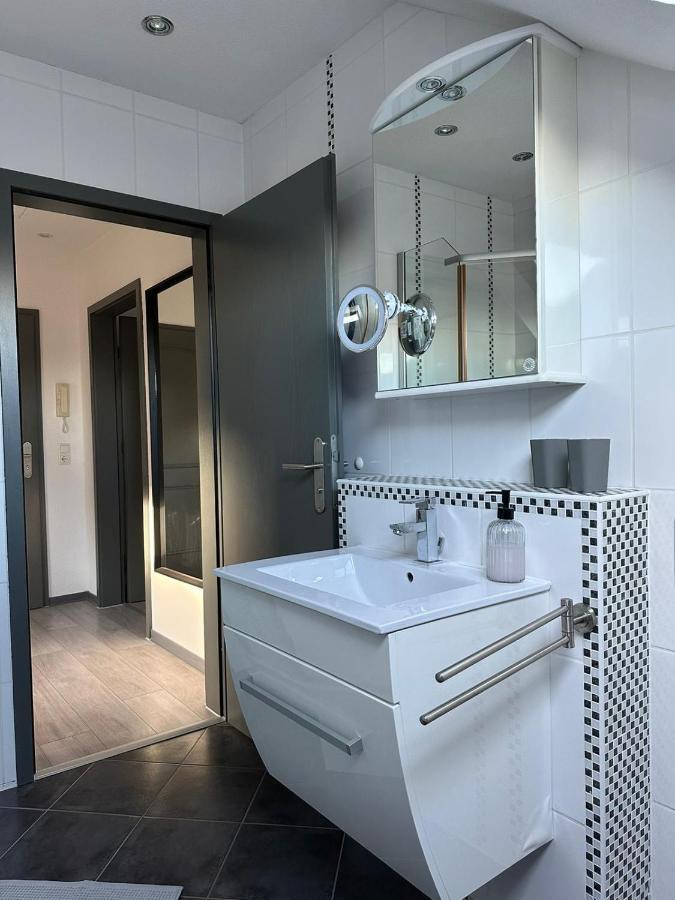 Apartment Nahe Naturschutzgebiet „Wurmtal“ Вюрзелен Экстерьер фото